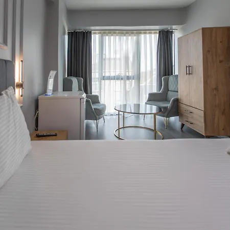 Lizasuit Hotel 4*